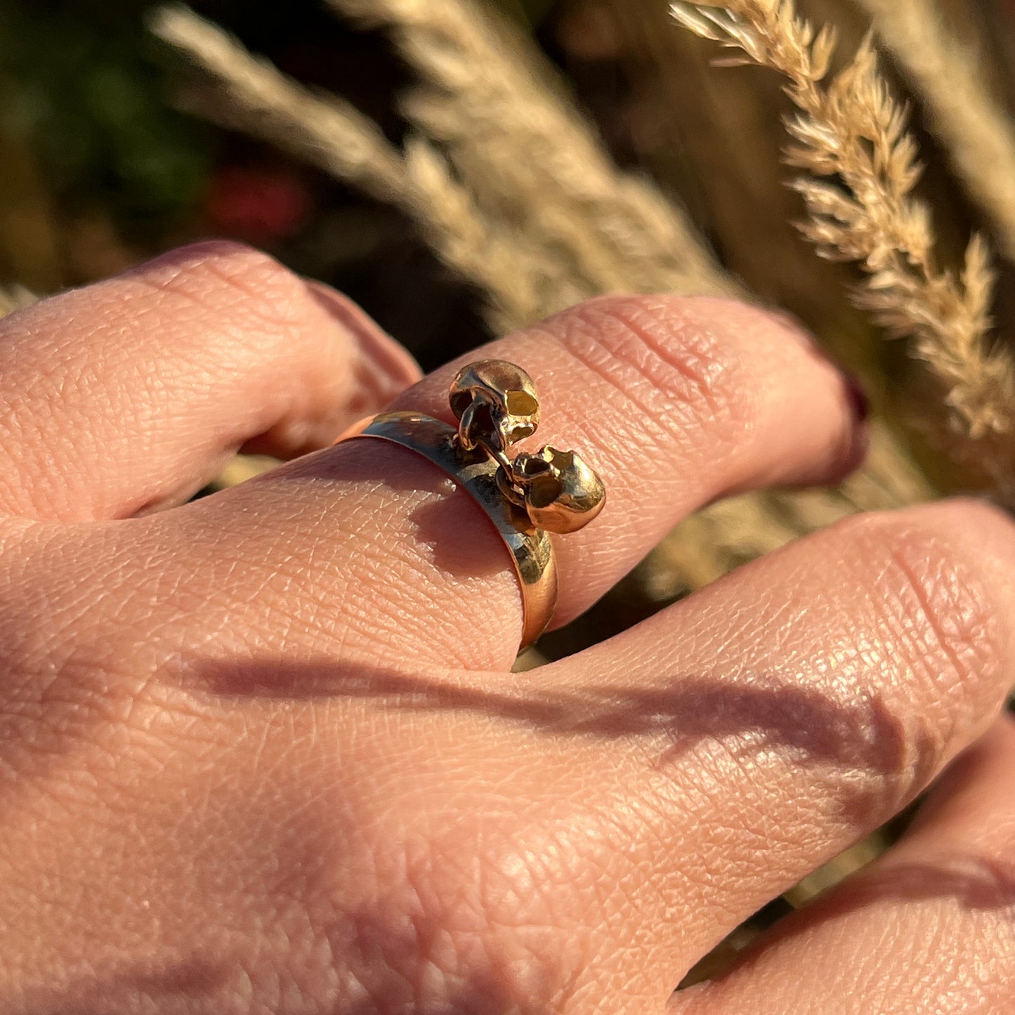 14k Two Skull Jangle Ring