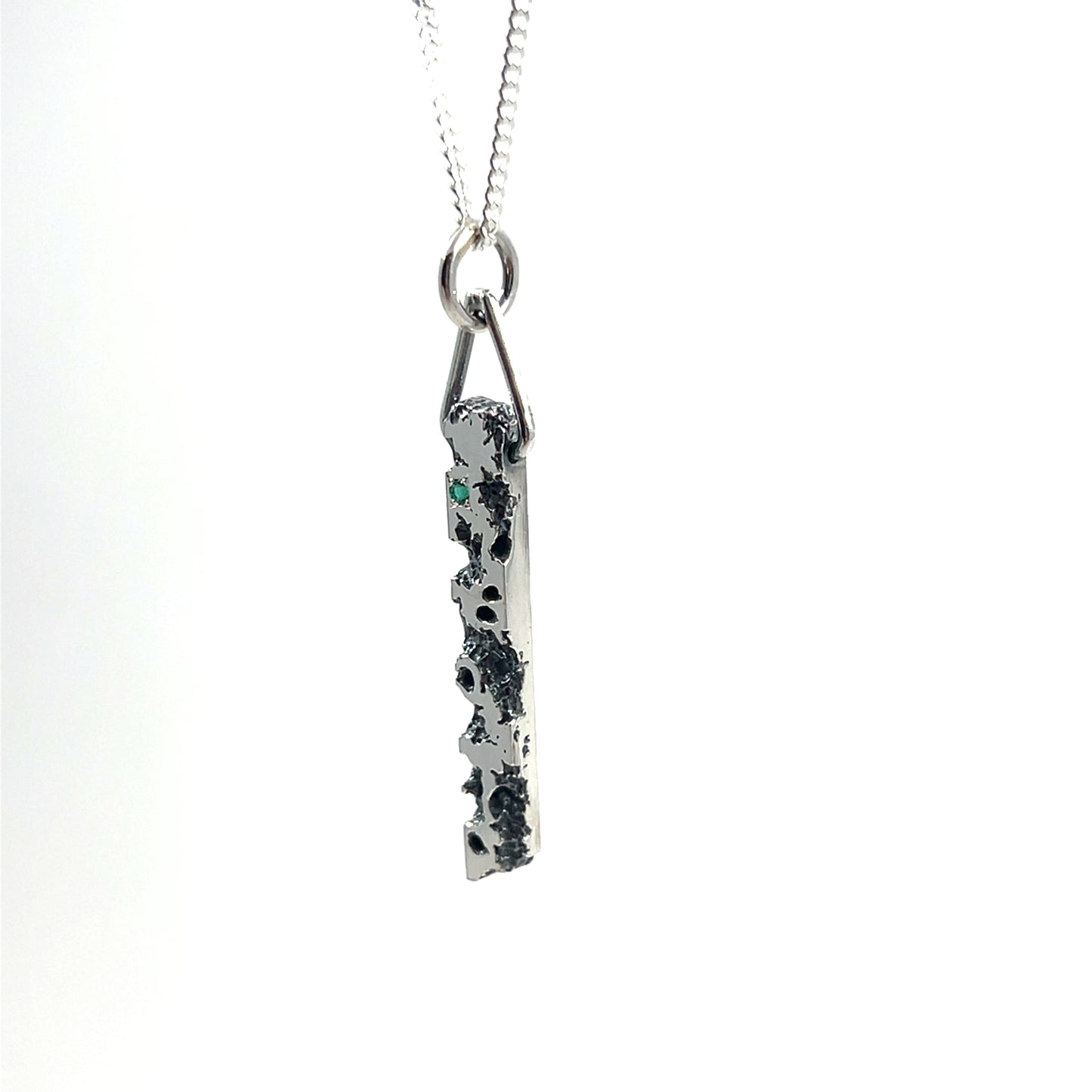 Decay Pendant (5mm, emerald)