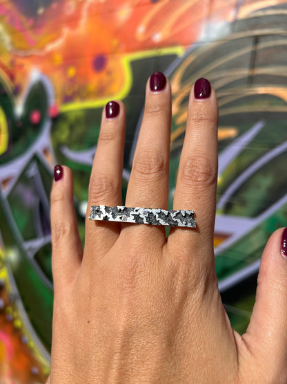 Decay Bar Ring (7mm, 3 moissanite)