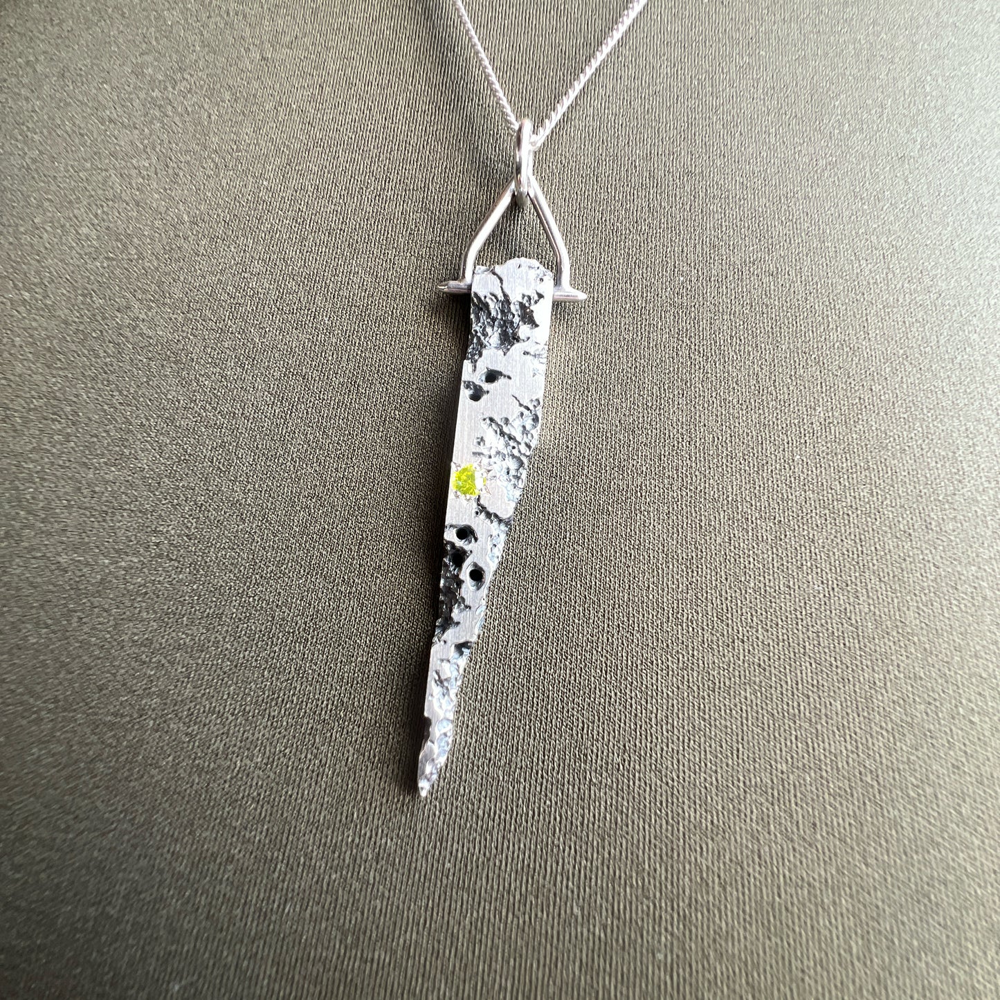 Decay Pendant (8mm, GAGG)