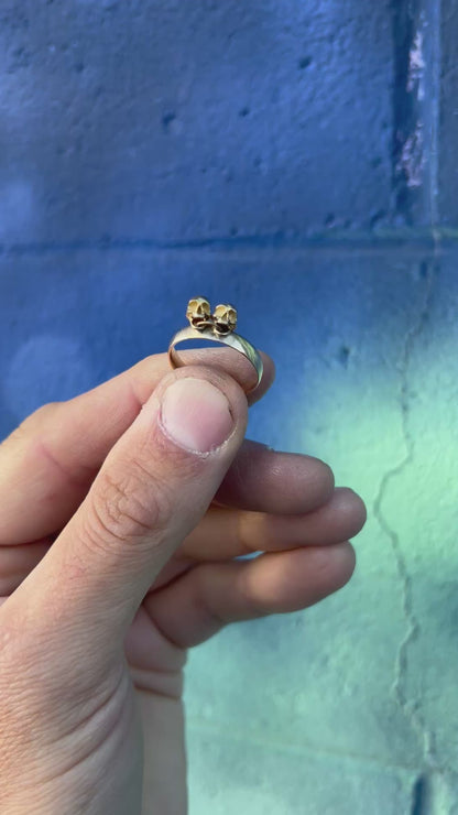 14k Two Skull Jangle Ring