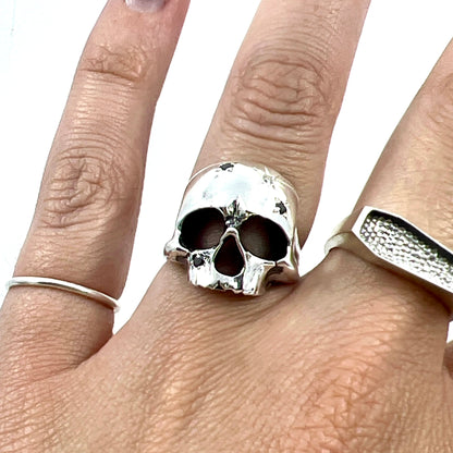 (The) Skull Ring (4 Moissanite, Size 7)