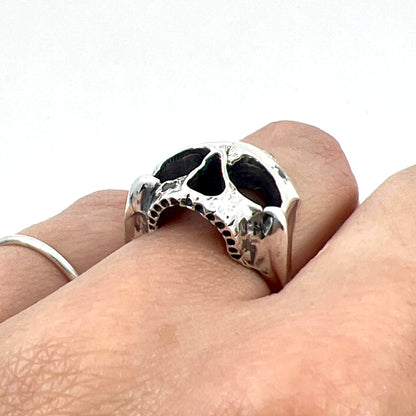 (The) Skull Ring (4 Moissanite, Size 7)